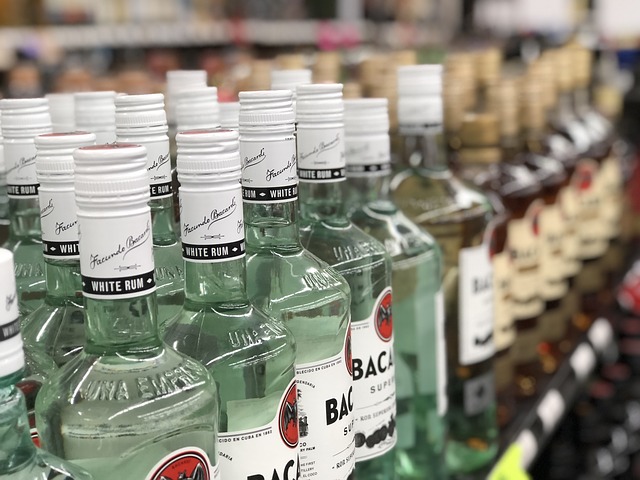 liquor store 3828359 640